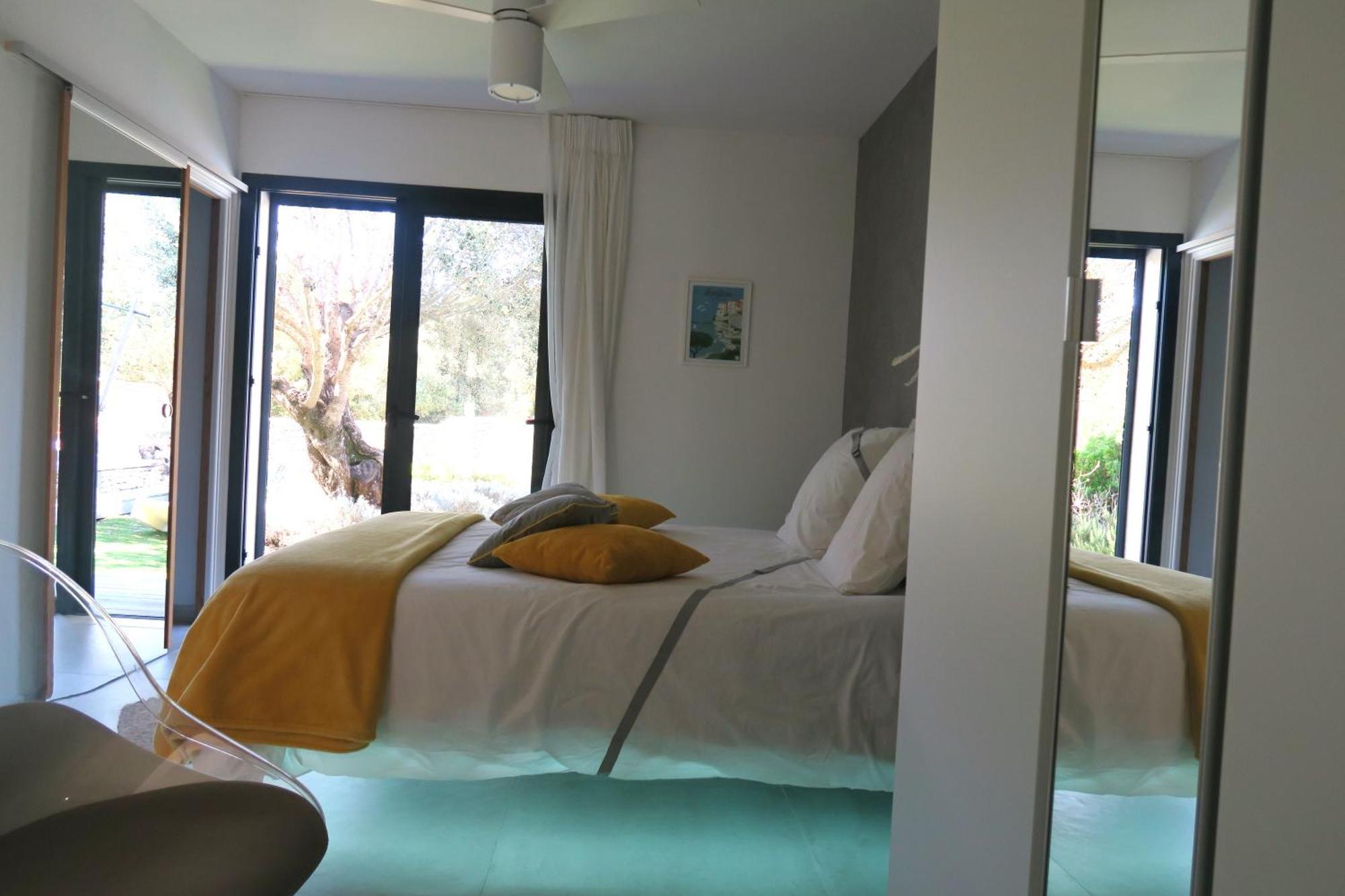Casa Felicia Apartment Bonifacio  Ngoại thất bức ảnh
