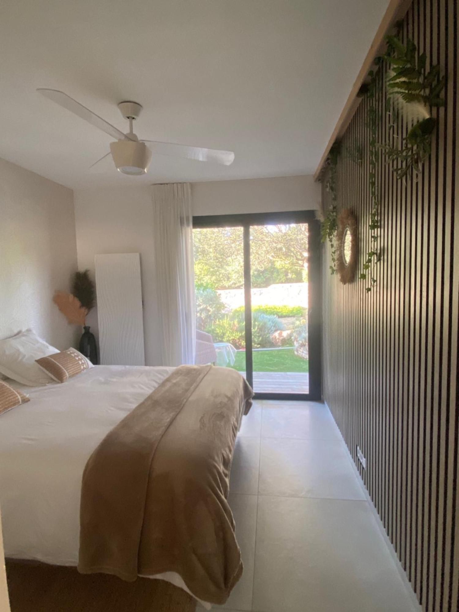 Casa Felicia Apartment Bonifacio  Ngoại thất bức ảnh